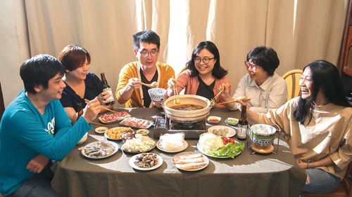 Lãnh đạo về hưu tiết lộ: Từ bàn ăn cũng có thể nhìn ra tính cách, người có 3 hành động này thường không đáng tin