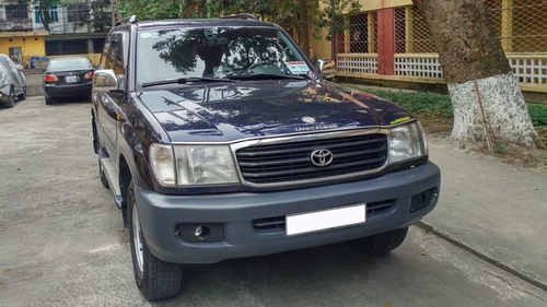 Bệnh viện Bạch Mai bán đấu giá lô 15 xe cũ: Giá trung bình 36 triệu đồng/xe, có cả Toyota Land Cruiser