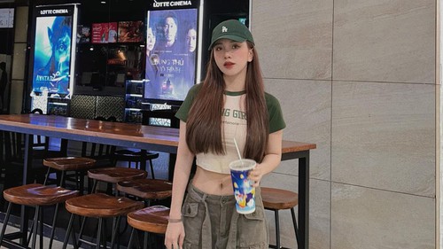 Người yêu Hoàng Đức khoe ‘cô đơn’ trong ngày Noel