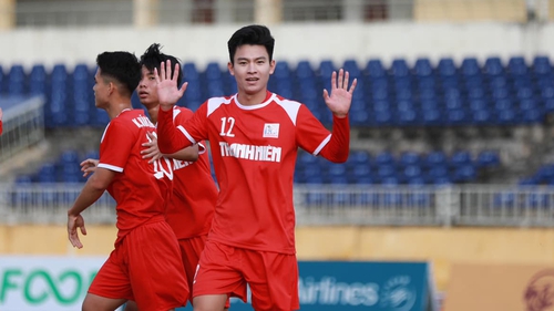 Tuyển thủ Việt Nam lập 'siêu phẩm' ở giải U21 Quốc gia