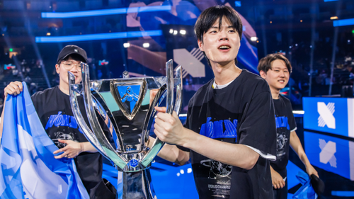 Khán giả LPL xếp hai cái tên này vào đội hình những nhà vô địch CKTG tệ nhất lịch sử LMHT