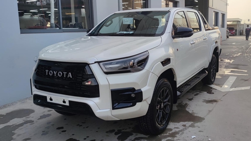 Đại lý chào bán Toyota Hilux GR Sport độc nhất Việt Nam: Giá 1,1 tỷ đồng, ngang tầm Ranger Raptor