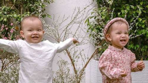 Gia đình tưng bừng nhảy điệu Giáng sinh mừng Hồ Ngọc Hà về, Leon ghen tị khi mẹ cưng anh hai