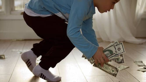 4 sai lầm tài chính khiến bạn 'nghèo vẫn hoàn nghèo', năm mới cần học cách bỏ sớm để nửa đời sau càng khấm khá hơn