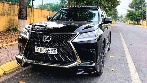 Lexus LX 570 14 năm tuổi, chạy 100.000km được chào giá 7 tỷ đồng nhờ vào biển số ‘khủng’