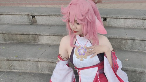 Nữ tuyển thủ Tốc chiến gốc Việt trổ tài cosplay nhân vật game cực đỉnh