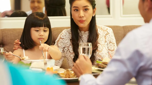 Quặn đau khi nghe bố chồng tương lai quát con riêng của tôi