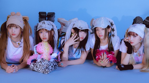 NewJeans nhá hàng concept cho bài hát mới 'OMG', phá kỷ lục đặt trước