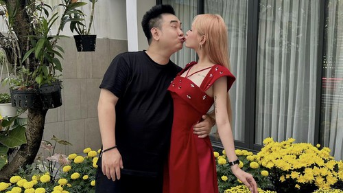 'Tứ hoàng streamer' khởi đầu năm mới: Hạnh phúc ngập tràn!