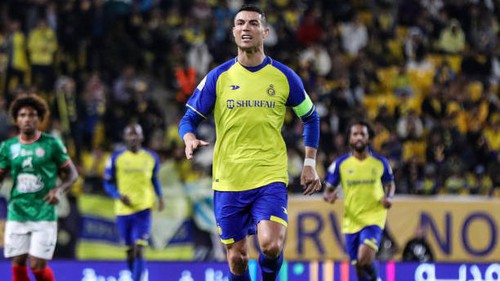 Ronaldo ra mắt nhạt nhòa, HLV Al Nassr buông lời cay đắng