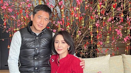 Vợ chồng Lương Triều Vỹ - Lưu Gia Linh khoe ảnh ngọt ngào, bên nhau hơn 30 năm tình cảm vẫn mặn nồng