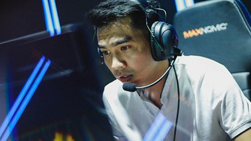 PewPew chuẩn bị thi đấu Esports chuyên nghiệp Đấu Trường Chân Lý