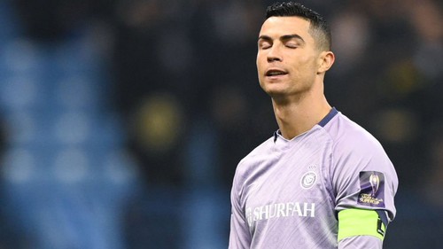 Ronaldo bị fan dùng tên Messi châm chọc, bị truyền thông Saudi Arabia chê bai