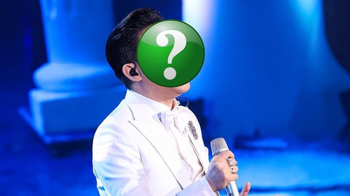 Nam ca sĩ Việt bật khóc tiết lộ gia đình di truyền bệnh ung thư, cha và anh trai vừa mất, chị gái cũng bị bệnh