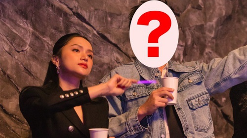 Vừa ngó lơ tin nhắn chúc mừng sinh nhật của Matt Liu, Hương Giang xuất hiện thân mật bên chàng trai này