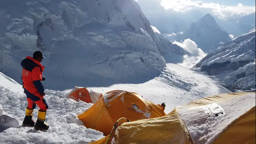 "Nghĩa địa trắng" trên đỉnh Everest: Mạo hiểm mạng sống để chinh phục "nóc nhà thế giới", nhiều nhà leo núi chẳng thể tìm được đường về nhà