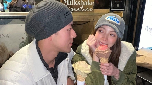 Cặp đôi Baifern - Nine ‘chiêu đãi’ fans loạt khoảnh khắc ngọt ngào bên nhau ở trời Tây sau khi chính thức hẹn hò