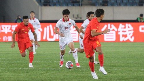 HLV Troussier thử nghiệm những gì?