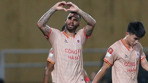 Chuyển nhượng V-League hôm nay 17/10: Ấn định ngày Jhon Cley tới SLNA, sáng tỏ tương lai Tuấn Linh