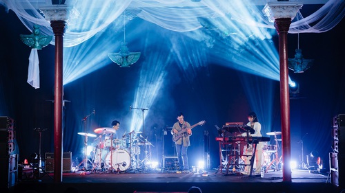 Tận hưởng 7 màn trình diễn tại 4 địa điểm khác nhau trong 'Phố Hàng Nhạc'