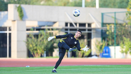 Quan Văn Chuẩn rực sáng trước Vũ Hán, sẽ là 'điểm tựa' vững chắc cho Hà Nội FC?