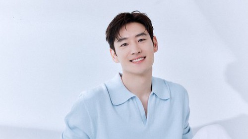 ‘Tài xế ẩn danh’ Lee Je Hoon cấp cứu trong đêm