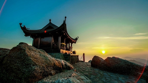 Để Di tích lịch sử và danh thắng Yên Tử, Quảng Ninh trở thành điểm du lịch quốc gia hàng đầu về tâm linh