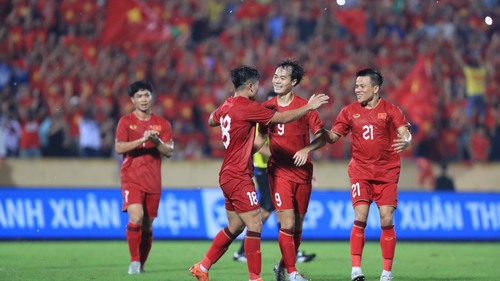 Văn Toàn mong "lột xác" dưới tay "Phù thuỷ trắng"