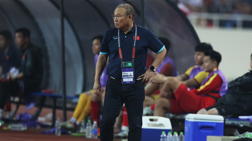 CLB TP.HCM cần HLV Park Hang Seo làm gì?