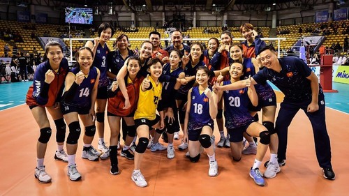 Tin nóng thể thao sáng 29/11: Bóng chuyền Việt Nam có cơ hội lập kỷ lục xuất ngoại, bạn trai Kiều Trinh khiến CĐV bất ngờ