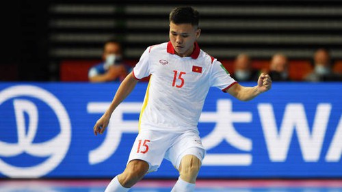 'Người không phổi' của ĐT Việt Nam ghi bàn thắng lịch sử vào lưới Brazil tại World Cup, khiến CLB Thái Lan muốn chiêu mộ bằng được