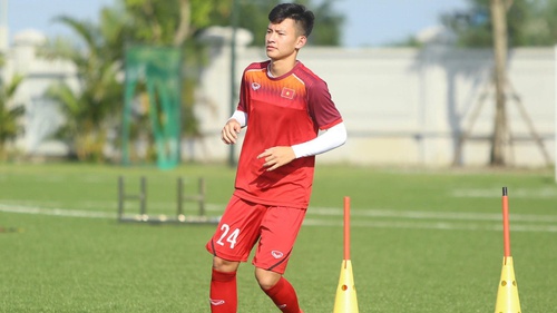 HLV Troussier chờ câu trả lời từ Tuấn Tài