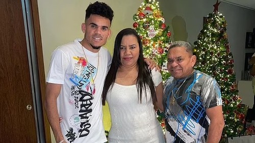 Cha của Luis Diaz sẽ sớm được thả tự do, Klopp không ép học trò ra sân