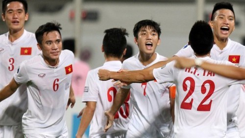 Ban tổ chức đổi thể thức trước trận đấu, đội Việt Nam vẫn tạo địa chấn khi có chiến thắng lịch sử; dự World Cup nhờ ‘quân bài tẩy’