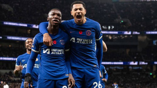 Jackson lập hat-trick, Chelsea ngược dòng ngoạn mục trước 9 người của Tottenham