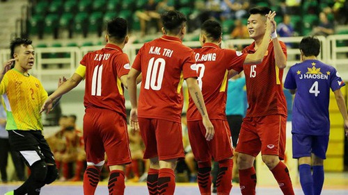 Đối thủ ‘dựng xe buýt’, ĐT Việt Nam vẫn ghi 18 bàn để giành vé dự giải châu Á