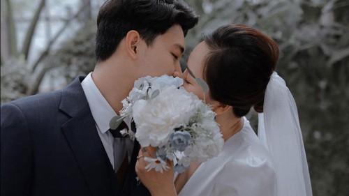 Hoa khôi bóng chuyền Việt Nam ‘lên xe hoa’ ở tuổi… 32 sau vài tháng yêu, pha ‘chốt đơn’ khiến tất cả ngỡ ngàng