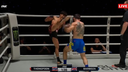 Nguyễn Trần Duy Nhất thua knock-out trước võ sĩ châu Âu sau pha phản đòn chớp nhoáng, CĐV Việt Nam gửi lời động viên