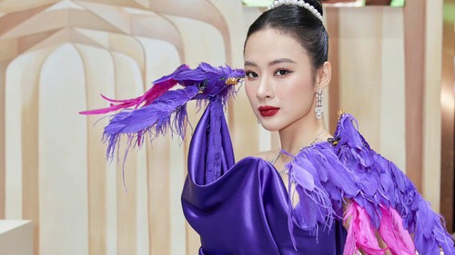 Angela Phương Trinh làm lố để níu hào quang, bị NTK từng hợp tác tố mặc váy nhái