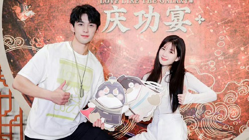 Hotsearch: Rộ tin Ngô Lỗi - Triệu Lộ Tư đang hẹn hò, người trong cuộc chính thức lên tiếng