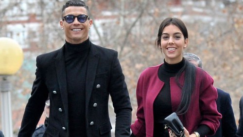 Bạn gái Georgina tiết lộ điều duy nhất Ronaldo không bao giờ làm khi về nhà