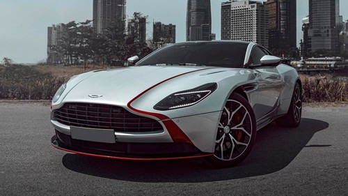 Cứ hơn 2.000km mất hơn 1 tỷ đồng là cách tính giá chiếc Aston Martin DB11 này 