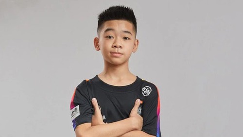 Thần đồng PES Việt Nam - Lê Hà Anh Tuấn chuyển sang thi đấu FIFA Online 4