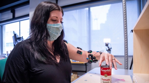 Đột phá: Công nghệ giúp người tai biến liệt 10 năm cử động lại được, giá chỉ 350 triệu VNĐ