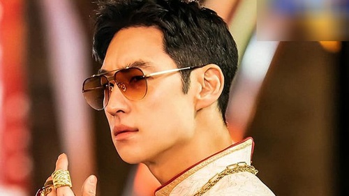 Sẵn sàng bỏ ĐH top 3 Hàn Quốc để học trường khác, "soái ca" mặc áo dài Việt Nam trong 'Taxi Driver 2' có học vấn đỉnh cỡ nào?