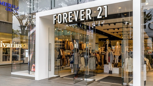 Ngã ở đâu đứng lên ở đó: Forever 21 thông báo trở lại, hứa không bán hàng kém chất lượng như xưa 