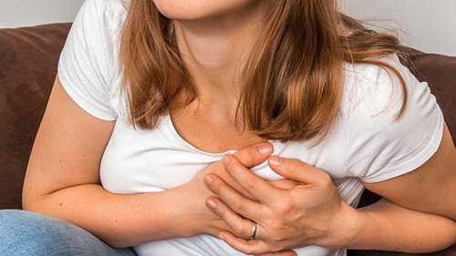 Người mắc ung thư thực quản sẽ gặp phải 4 vấn đề khó chịu này khi ăn uống, ngay từ điều đầu tiên đã thấy rất khổ sở