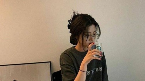 Gánh nặng tiền bạc, sự nghiệp gián đoạn vì sinh nở: "Tôi đã chăm chỉ để có được công việc hiện tại, không muốn từ bỏ để có con”