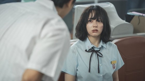 "The Glory" của Song Hye Kyo bóc trần sự thật về bạo lực học đường, lý giải nguyên nhân khiến tình trạng bắt nạt chỉ ngày một tệ hơn tại Hàn Quốc