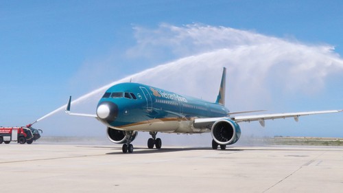 Vietnam Airlines giảm giá vé cho học sinh, sinh viên